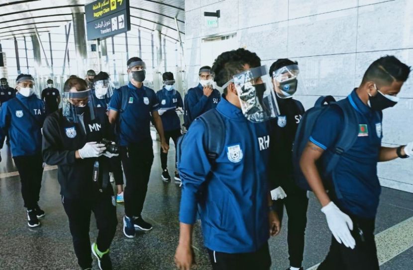 বিশ্বকাপের দেশে পৌঁছেই ফুটবলারদের করোনা পরীক্ষা