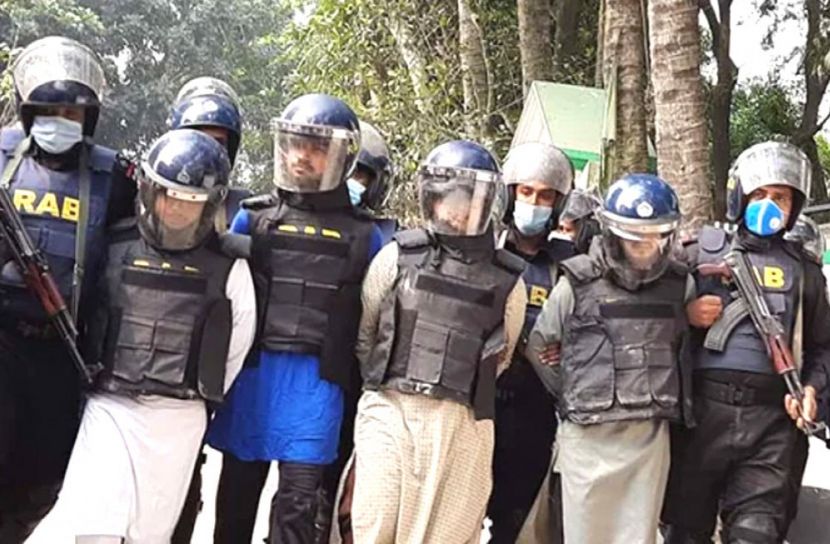 সিরাজগঞ্জে চার জঙ্গির আত্মসমর্পণ