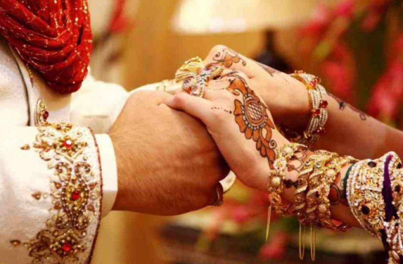 স্বামীর চতুর্থ বিয়ের কনে খুঁজছেন তিন বউ