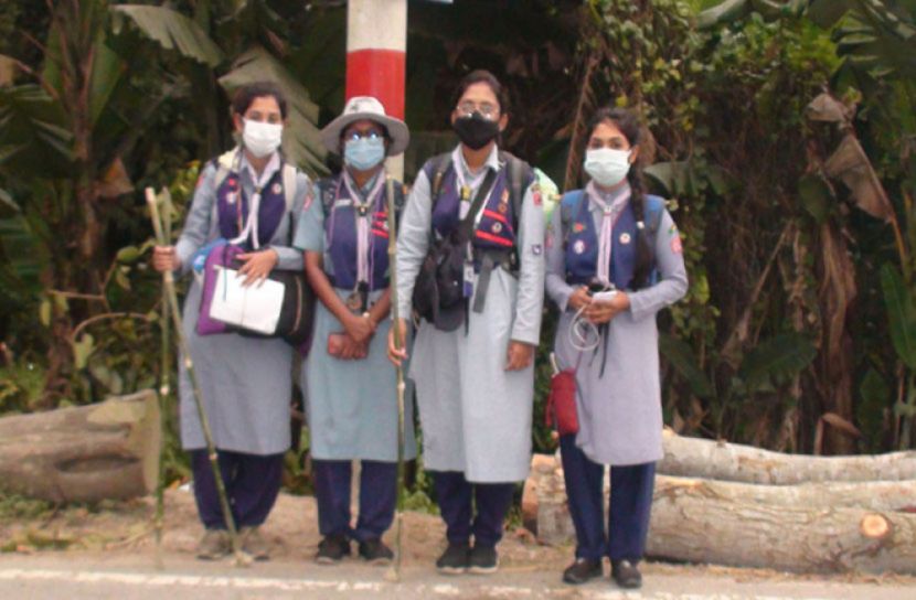 ৫ দিনে ১৫০ কিমি হাঁটলেন ৪ ছাত্রী