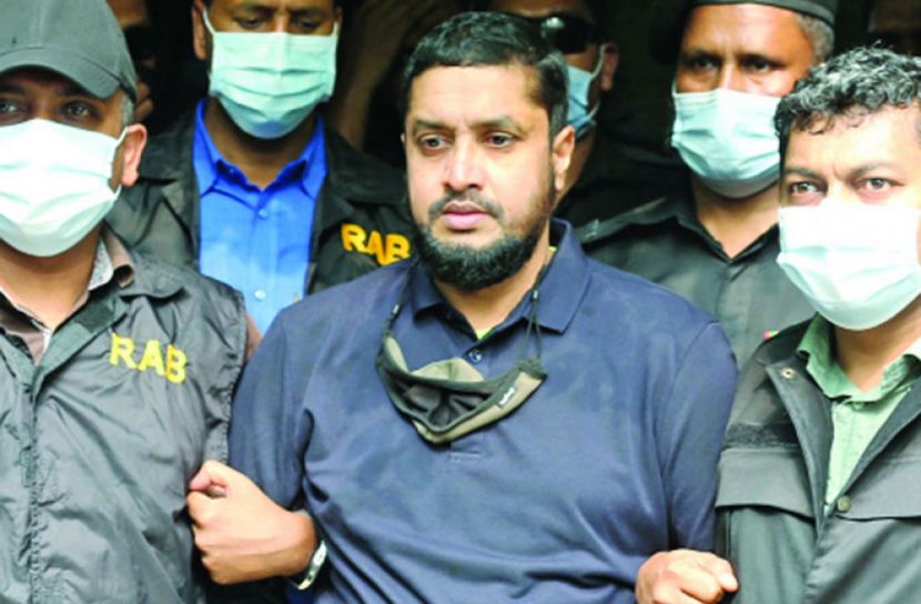 তিন মামলায় গোল্ডেন মনিরকে ২১ দিনের রিমান্ড আবেদন