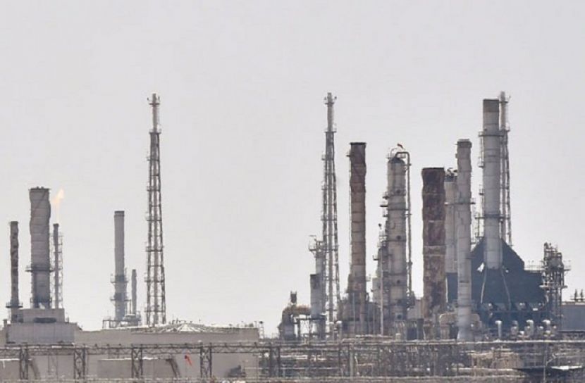 সৌদি তেল স্থাপনায় ইয়েমেনী হুতির ক্ষেপণাস্ত্র  হামলা