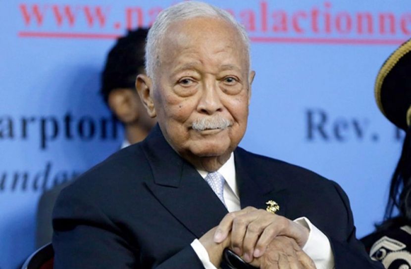 যুক্তরাষ্ট্রের একমাত্র কৃষ্ণাঙ্গ মেয়রের মৃত্যু