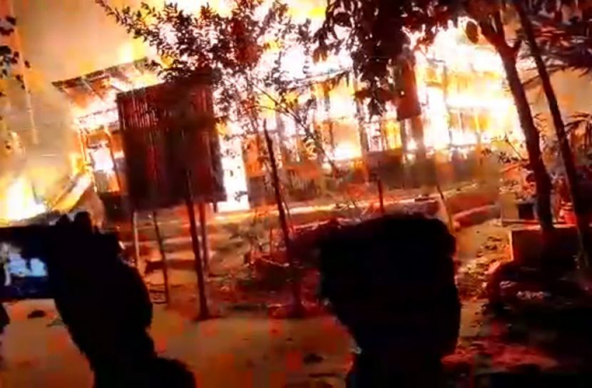 ভোলায় শর্টসার্কিট থেকে ঘরে আগুন, ৫ লক্ষাধিক টাকার ক্ষয়ক্ষতি 