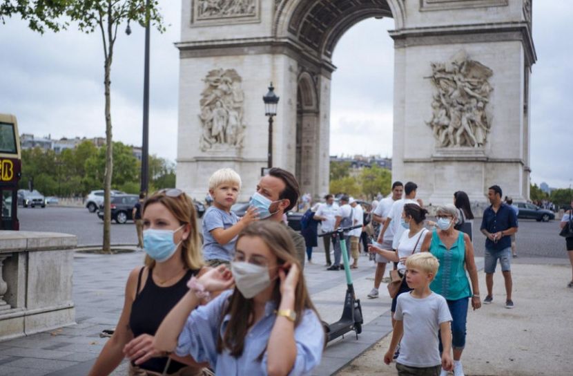 ফ্রান্সে লকডাউন শিথিল করছে ম্যাক্রোঁ সরকার