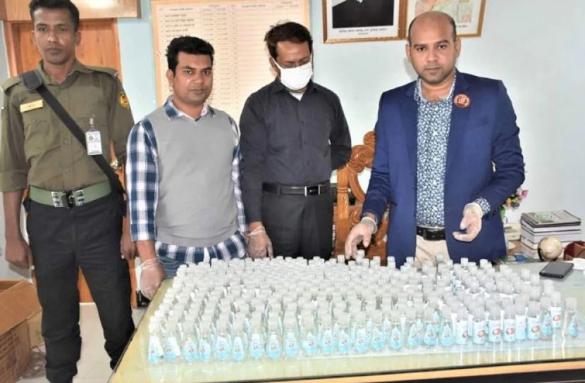 হাটহাজারীতে নকল হ্যান্ড স্যানিটাইজার জব্দ