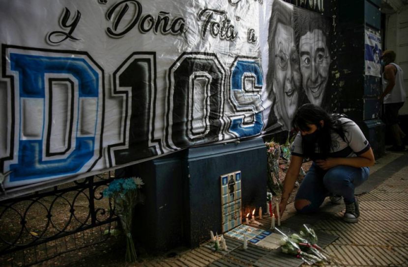 ম্যারাডোনার মৃত্যুতে আর্জেন্টিনায় ৩ দিনের রাষ্ট্রীয় শোক