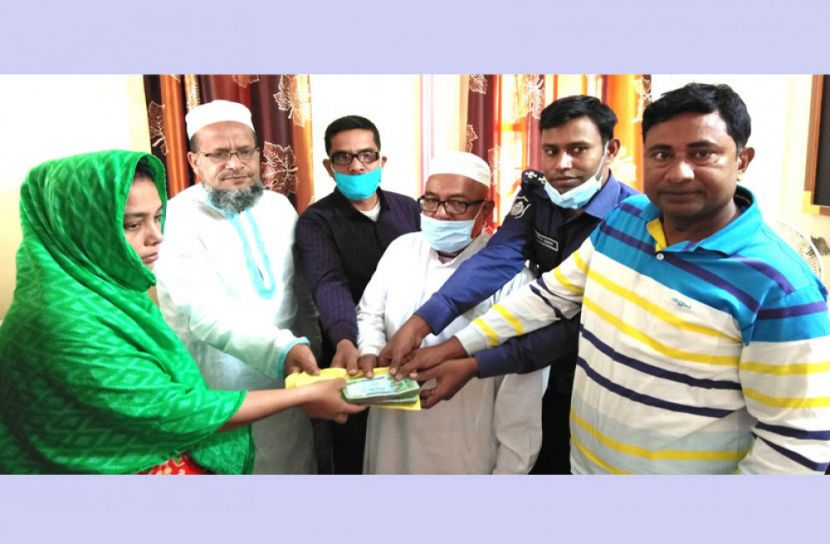 সুন্দরগঞ্জে সড়ক দুর্ঘটনায় নিহত পরিবারকে সহায়তা প্রদান