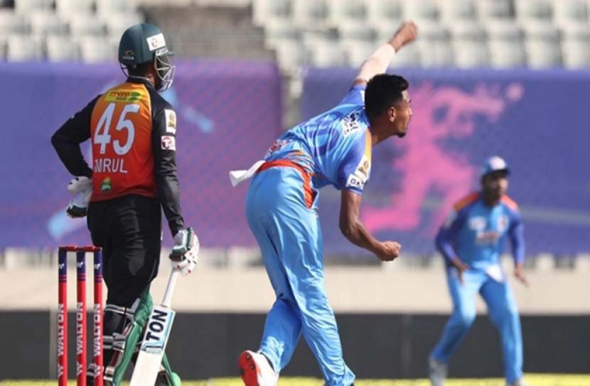 মোস্তাফিজ ঝড়, সৌম-লিটন নৈপুণ্যে উড়ে গেল খুলনা 