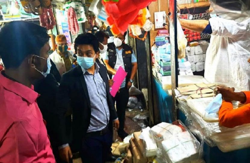 রংপুরে ভ্রাম্যমান আদালতের ৬ টন পলিথিন জব্দ