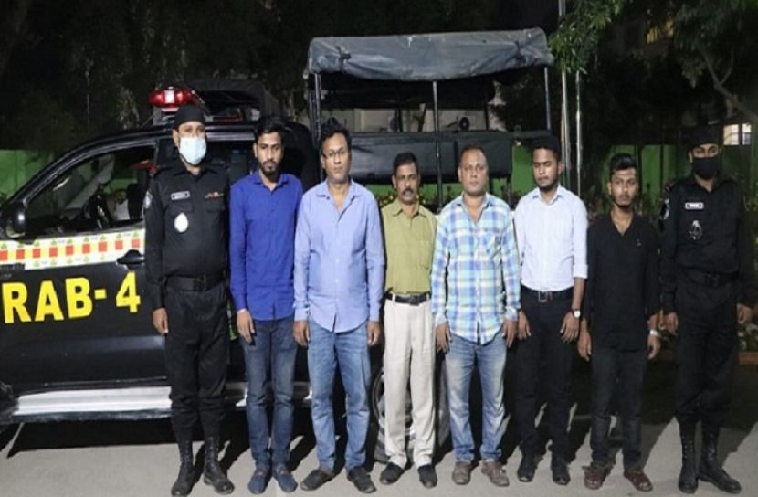 রাজধানীর বিভিন্ন এলাকা থেকে ২৮  প্রতারক গ্রেফতার