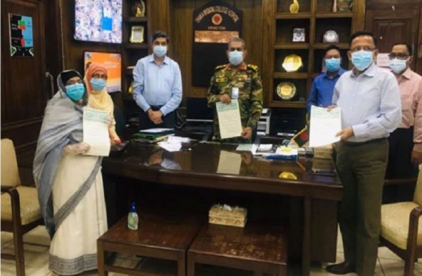 ঢামেকে ডায়ালাইসিস মেশিন দিলেন ডা. মিলনের মা