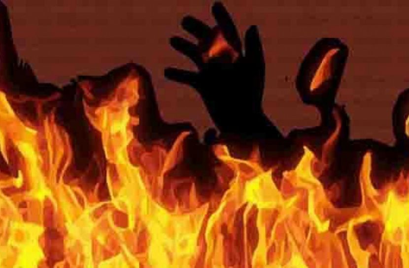 ফতুল্লায় আগুনে একই পরিবারের  ৩ জন দগ্ধ 