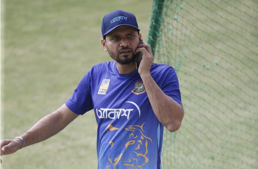 সাকিব-মাহমুদউল্লাহর দলে যোগ দিচ্ছেন মাশরাফি!