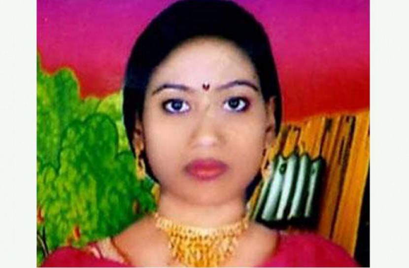 গৃহবধূকে হত্যার অভিযোগ, পালালো স্বামী ও শ্বশুর  