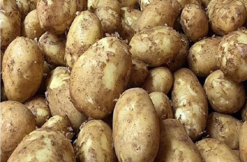 পেঁয়াজ নিয়ে বিভ্রান্তি, আলুর বাজার একই গতিতে