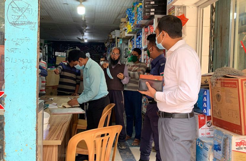 সাতক্ষীরায় ভ্রাম্যমাণ আদালতের পৌনে ৫৫ লক্ষ টাকা জরিমানা আদায়