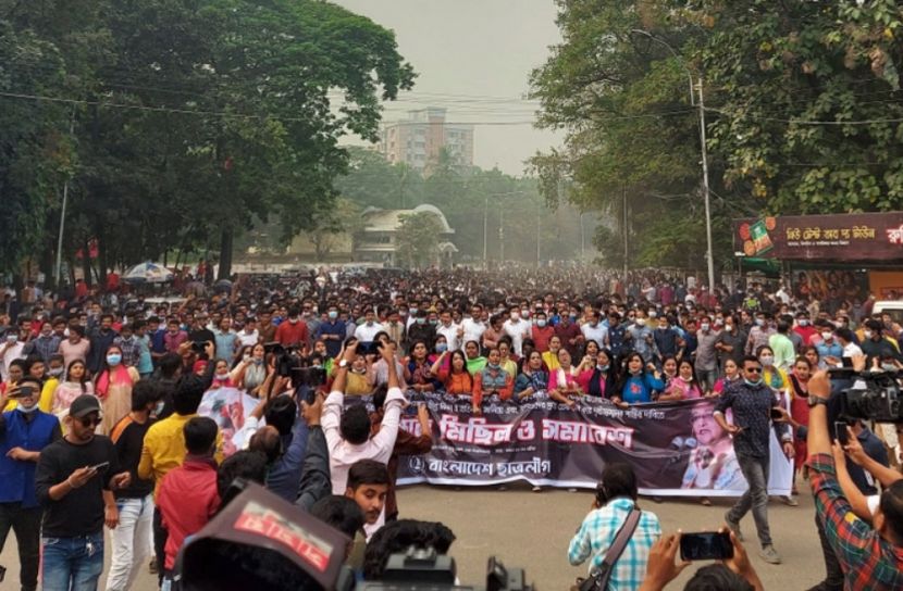 ভাস্কর্য বিরোধীদের বিরুদ্ধে প্রতিরোধ গড়ার ঘোষণা ছাত্রলীগের