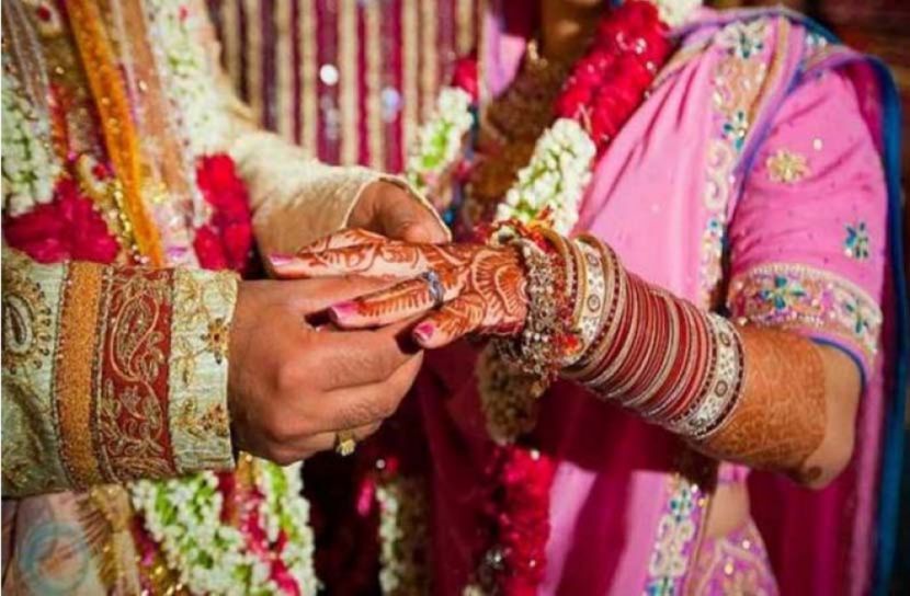 গ্রিনকার্ডের আশায় ‘ভুয়া’ বিয়ে