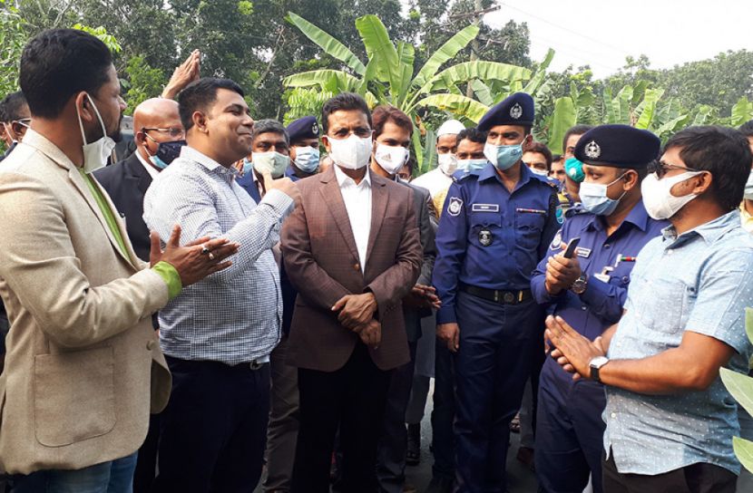 বোয়ালমারীতে কাবাডি স্টেডিয়ামের জায়গা পরিদর্শনে ডিআইজি