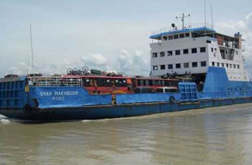 পদ্মায় ফেরি চলাচল শুরু