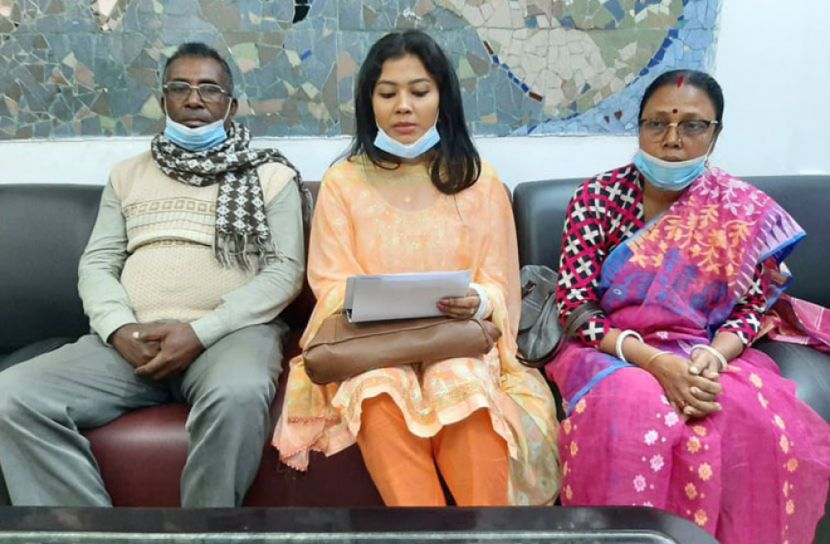 দাকোপের ভূমিদস্যু মুকুলের হাত থেকে সম্পত্তি উদ্ধারের দাবি