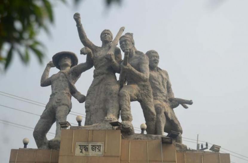 স্বাধীন দেশের পতাকা উড়েছিল আজ যেসব জেলায়