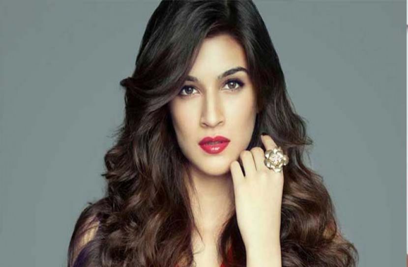 কৃতি শ্যাননের উপর করোনার থাবা 