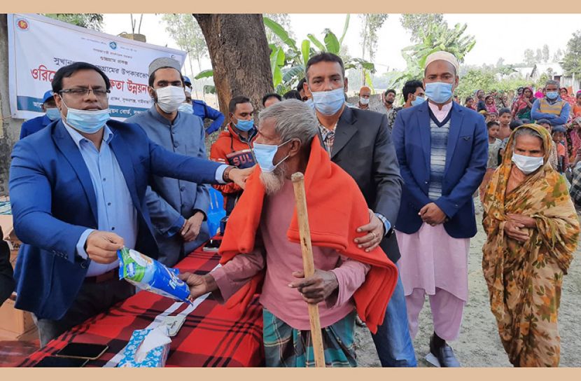 সুন্দরগঞ্জে শীতার্তদের মাঝে জেলা প্রশাসকের কম্বল বিতরণ