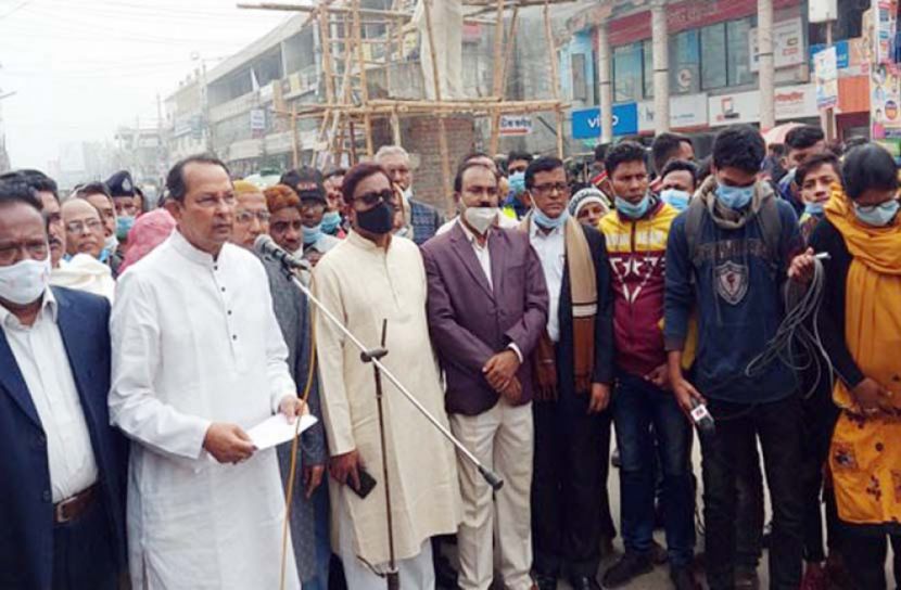 ‌'বঙ্গবন্ধুর ভাস্কর্য ভাঙচুরকারীদের সর্বোচ্চ শাস্তি ভোগ করতে হবে' 