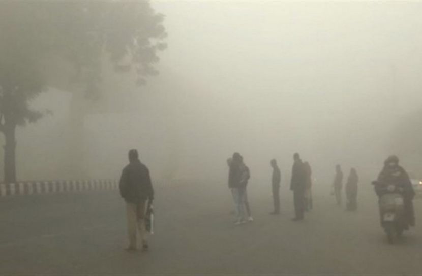 সারাদেশে শৈত্যপ্রবাহের সঙ্গে ঘনকুয়াশা, কমছে তাপমাত্রা