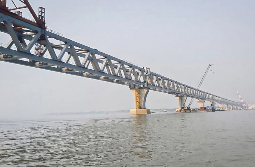 স্বপ্ন ছোঁয়ার অপেক্ষায় দেশ