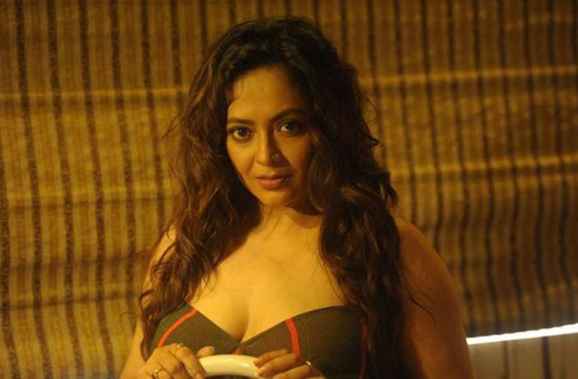 প্রেম করার জন্য প্রেমিক পাচ্ছেনা শ্রীলেখা!