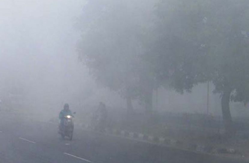 ‘ঘন কুয়াশার সঙ্গে থাকতে পারে ঝিরি ঝিরি বৃষ্টি’