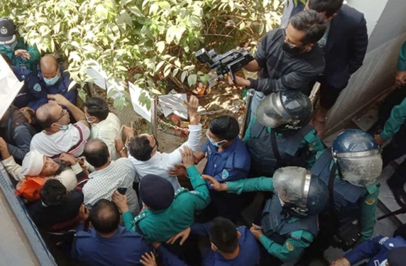 চট্টগ্রামে ইউপি চেয়ারম্যান হত্যা : ১০ জনের ফাঁসি