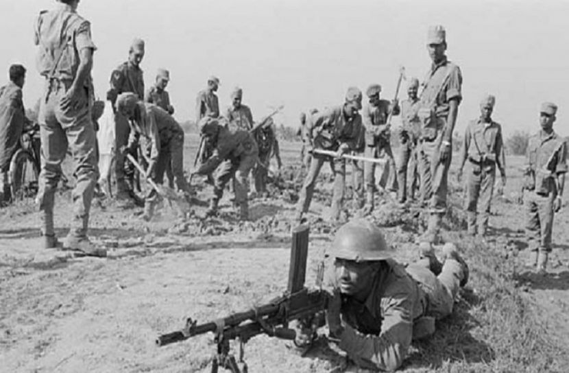 বিজয়ের ৪৯ বছর : ১৩ ডিসেম্বর যৌথবাহিনী ঢাকার কাছাকাছি