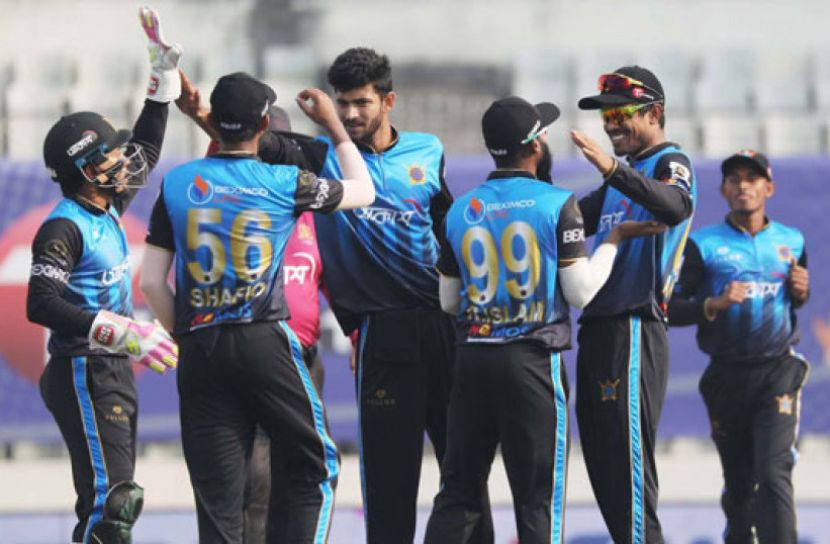 বরিশালকে উড়িয়ে দ্বিতীয় কোয়ালিফায়ারে ঢাকা