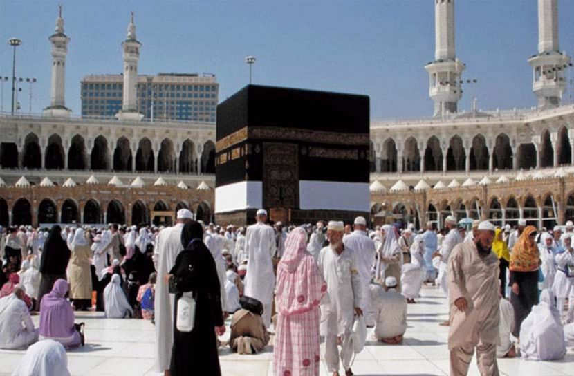 দুই মাসে ১০ লাখের বেশি নারীর ওমরাহ পালন