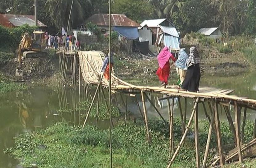 নোয়াখালী পৌরসভায় পাথরঘাটা ব্রিজের ভিত্তিপ্রস্তুর স্থাপন