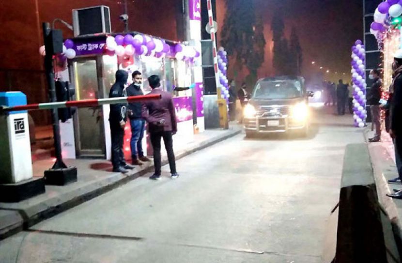 গাড়ির আর দাঁড়াতে হবে না বঙ্গবন্ধু সেতুর টোলপ্লাজায়