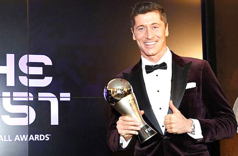 মেসি-রোনালদোকে হটিয়ে ফিফা বর্ষসেরা লেওয়ানডস্কি