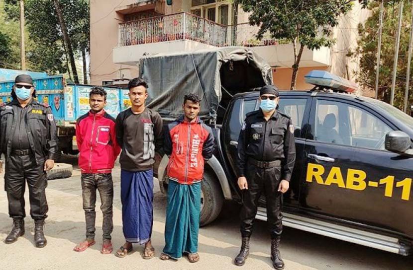 কুমিল্লায় মালবাহী ট্রাকে ইয়াবার চালান