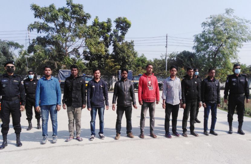 খুলনায় আল্লাহর দলের ৮ সদস্য আটক