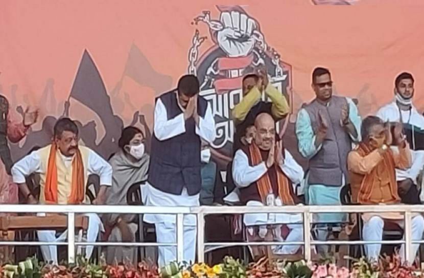 বিজেপিতে যোগ দিলেন শুভেন্দু অধিকারীসহ ৪২ নেতা