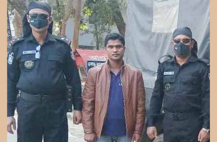 ওয়ারেন্টভূক্ত পলাতক আসামী গ্রেফতারের পর কারাগারে