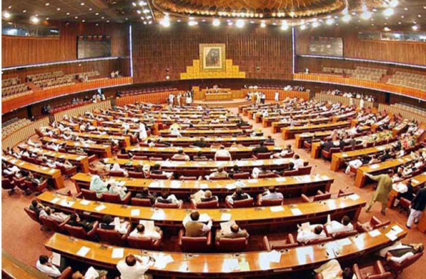 ভেঙে যাচ্ছে নেপালের পার্লামেন্ট