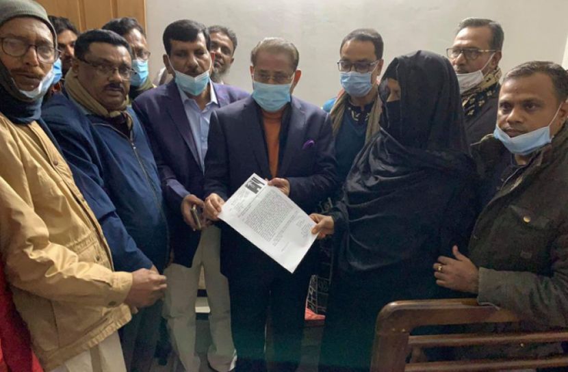 আ'লীগের সাবেক সভাপতির পরিবারকে প্রধানমন্ত্রীর ২০ লক্ষ টাকার অনুদান 