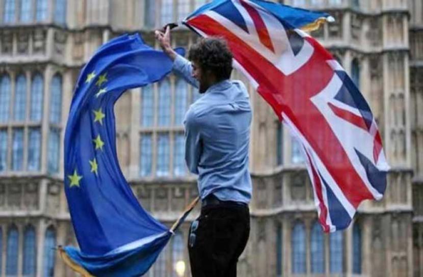 কাটছে না ব্রেক্সিট সংকট