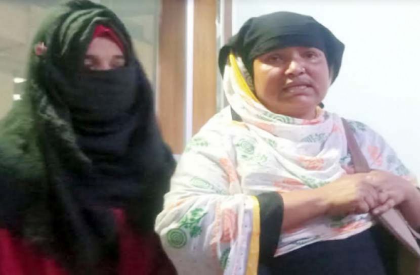 ব্যাংকে টাকা তুলতে এসে প্রতারণার শিকার নারী