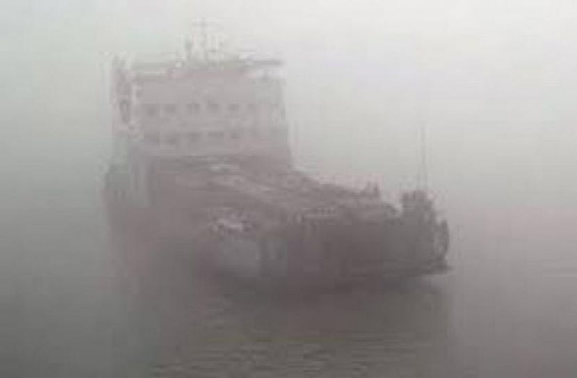 বাংলাবাজার-শিমুলিয়া রুটে ফেরি চলাচল বন্ধ